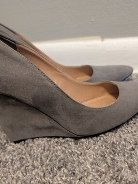 Express Gray Suede Pointed Toe Wedge Pumps